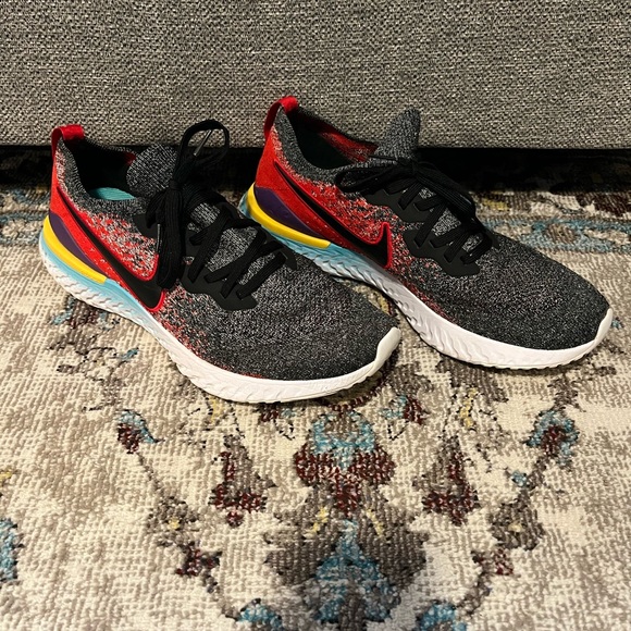Nike Epic React Flyknit 2 - size 13 - Picture 3 of 6